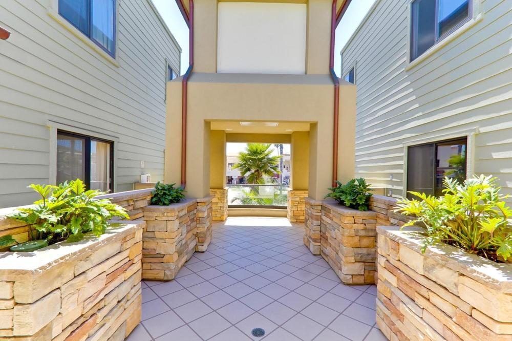 B5091 Pacific Blue One Apartment